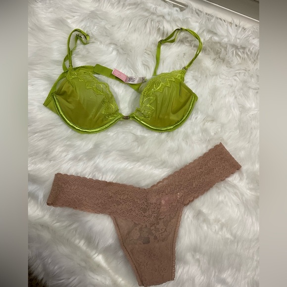 Very Sexy Vintage Victorias Secret Green and Nude Set